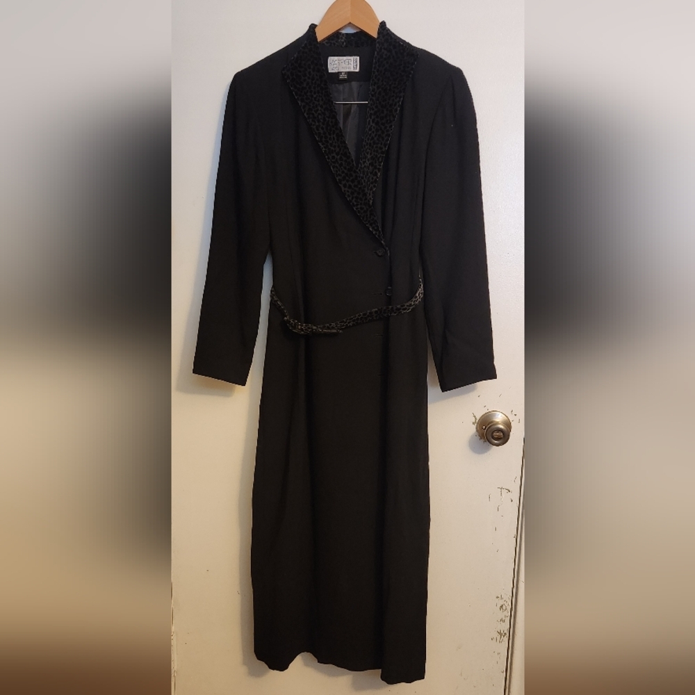 Kasper Elegant Black Long Sleeve Dress with Textured Trim - Picture 1 of 6
